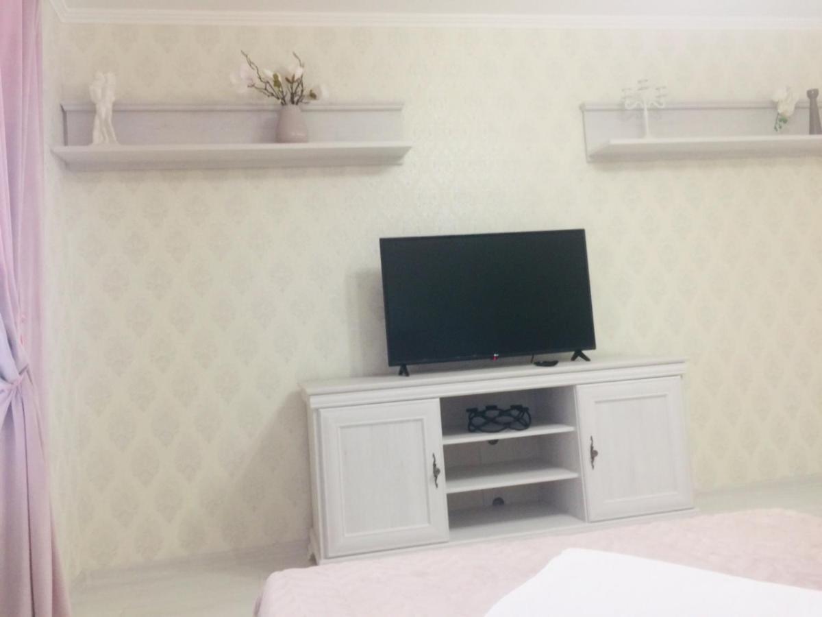 Classic Apartment Boryspilʼ Buitenkant foto