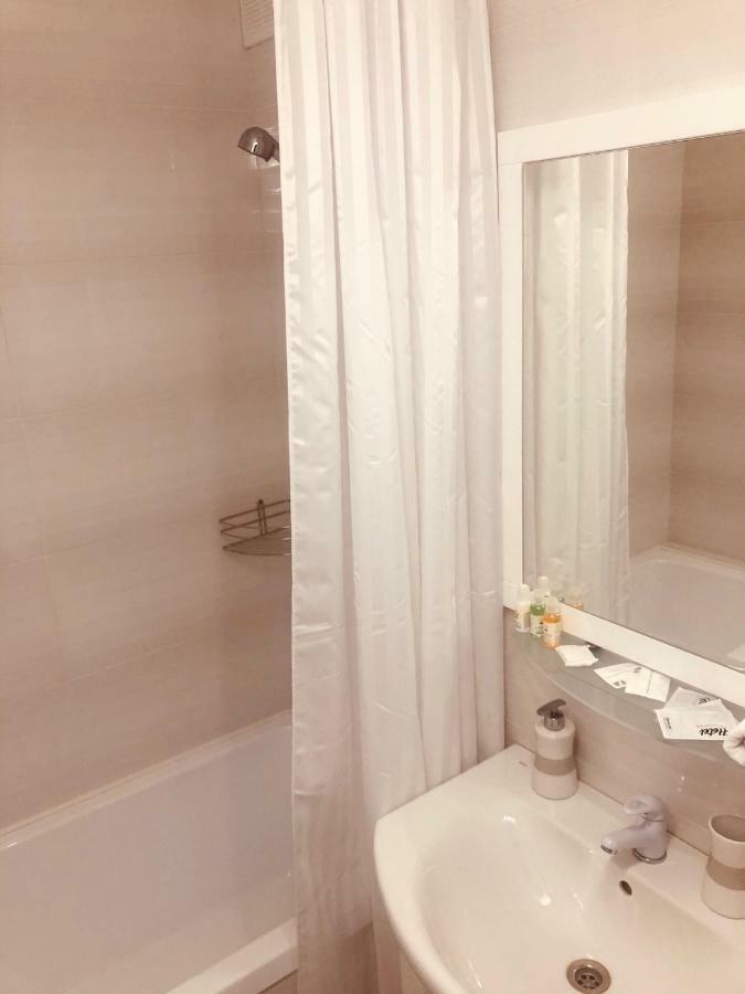 Classic Apartment Boryspilʼ Buitenkant foto
